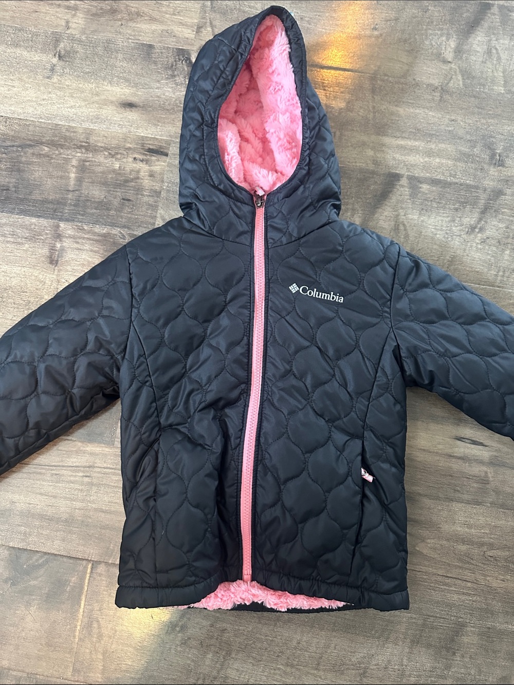 Girl XS size 6/7 Bella plushColumbia Black Quilted Jacket with Pink Plush Lining